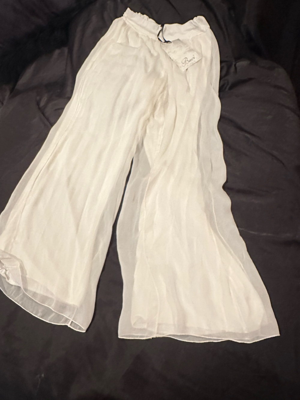 Baci silk palazzo pants in white fully lined. Size M/L tags attached!